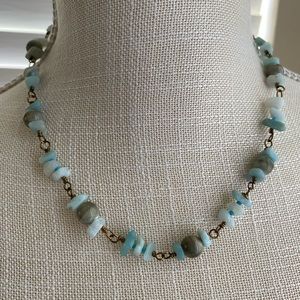 Juego de collar y pulsera hecho de amazónitas y cerámica